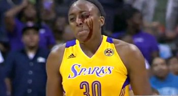 Vidéo : Quand Candace Parker explose l’arcade… de sa coéquipière