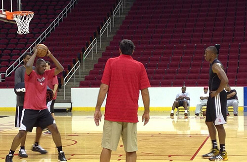 Houston Rockets : Dwight Howard s’entraîne avec Hakeem Olajuwon et Kevin McHale