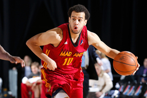 Le cousin de Landry Fields rejoint les Warriors