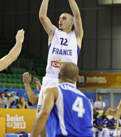 Euro : Les Bleus assurent face à une faible équipe d’Israël