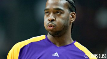 Houston : Josh Powell remplace Dexter Pitmann