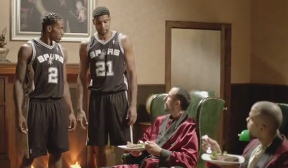 Vidéo : Les pubs funs de TP et des Spurs