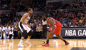 Top 10 : Harden fait danser Belinelli et lâche la passe aveugle qui tue