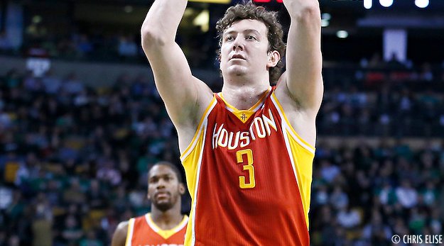 Omer Asik n’en veut pas aux Rockets
