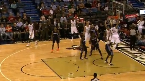 Top 10 : Rudy Gay met Larry Sanders sur poster, Anthony Davis démonte le cercle
