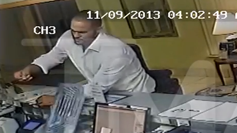 Vidéo : Glen Davis craque à la réception d’un hôtel