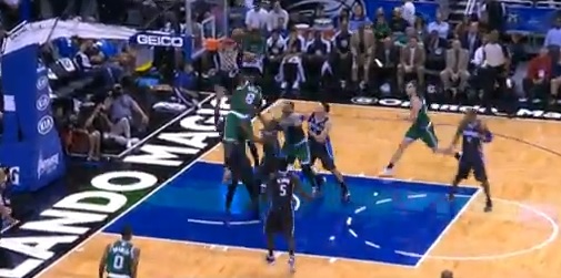 Top 10 : Gerald Green met la tête à l’arceau, Jeff Green postérise Maxiell