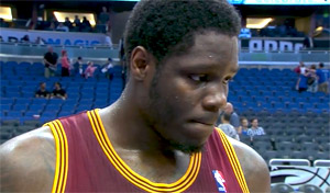 Anthony Bennett doit-il débuter à l’aile ?