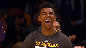 Byron Scott taille la coupe de Nick Young