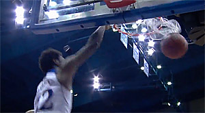 Andrew Wiggins s’envole encore au alley oop