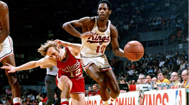 Vidéo : Happy Birthday Nate « Tiny » Archibald (66 ans)