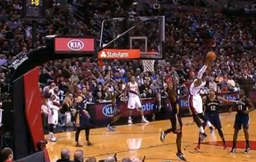 Vidéo : Le buzzer beater d’acrobate de Lillard