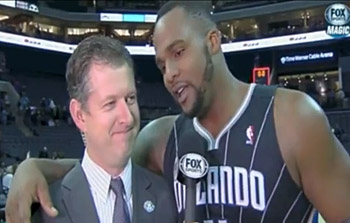 Vidéo : Glen Davis veut choper un journaliste