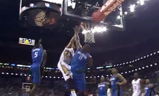 Top 10 : Anthony Davis postérise le Magic, show de dunks pour Wes Johnson