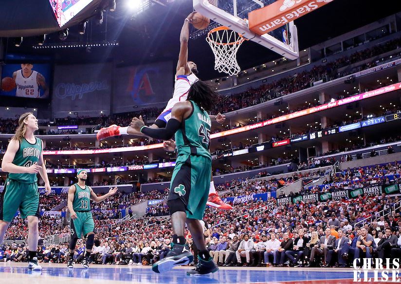 Top 10 : La « Mozgov » de Griffin, le contre d’Oladipo et le jump de DJ