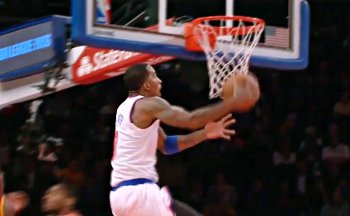 Top 5 : Triplé pour JR Smith, Barnes et Green dunkent sauvagement