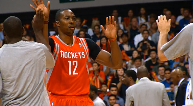 Vidéo : D12 fait une passe à… un remplaçant