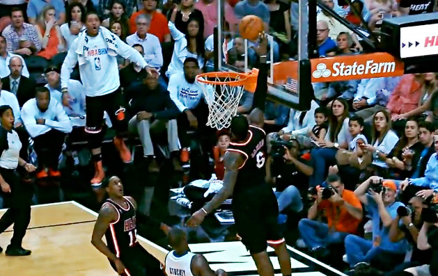 Top 10 : Le dunk monstre de LeBron, Foye et Knight a buzzer