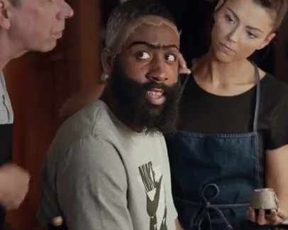 Pub : James Harden se transforme en Anthony Davis