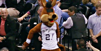 Le Coyote des Spurs, la mascotte de l’année
