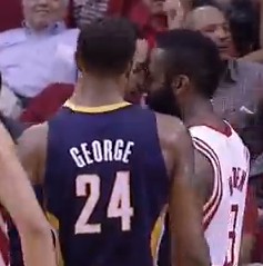 Vidéo : Début d’embrouille entre James Harden et Evan Turner