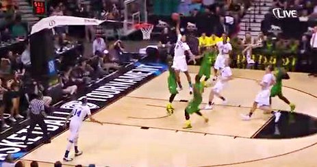 NCAA : Kyle Anderson claque le poster du jour !