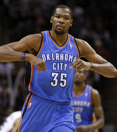 Kevin Durant (51 pts) tue la course au MVP