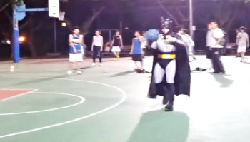 Abus de pouvoir : Batman Vs les streetballers chinois
