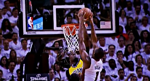 Top 5 : Ian Mahinmi stoppe Bosh, LeBron s’envolle