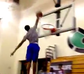 Vidéo : L’énorme Windmill de Terrance Ferguson (17 ans)