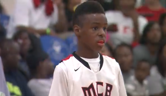 Vidéo : LeBron James encourage son fils en AAU