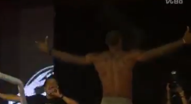 Vidéo : Le strip de LeBron James à Taiwan