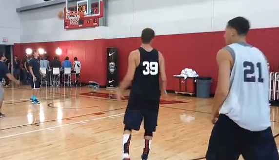 Vidéo : Klay Thompson et Kyle Korver se défient à 3 points