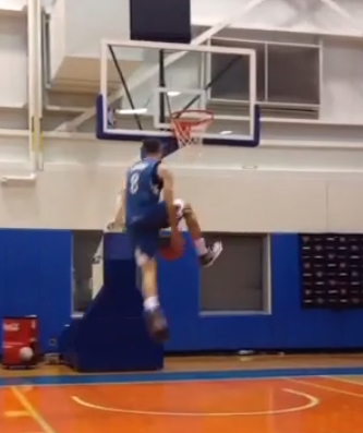 Lourd : Wiggins et LaVine se défient dans un concours de dunks