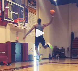 Vidéo : Dwight Howard lâche 2 énormes dunks