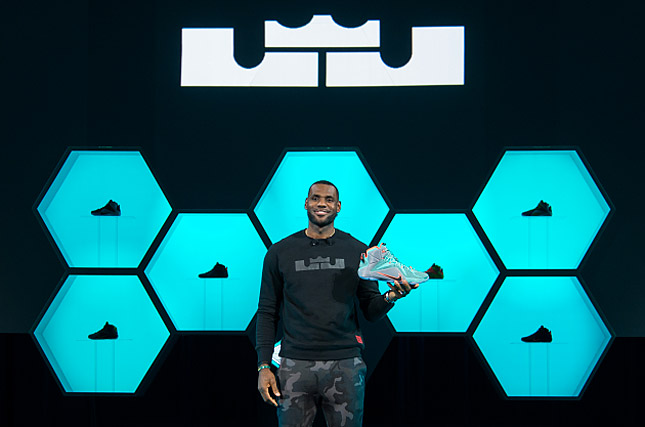 LeBron James champion de la vente de sneakers