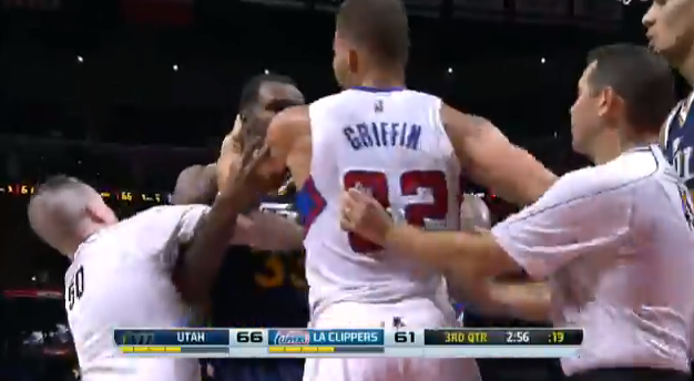 Le « presque fight » : Blake Griffin vs Trevor Booker