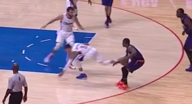 Vidéo : Eric Bledsoe défroque Jared Cunningham