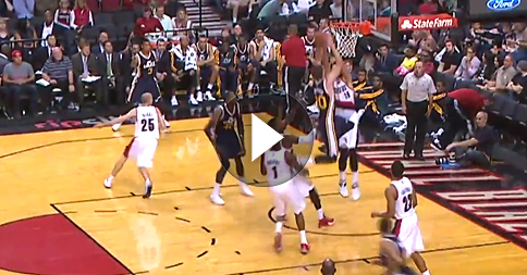 Gordon Hayward sort le dunk de la nuit !