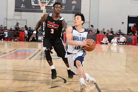Un japonais débarque aux Dallas Mavericks