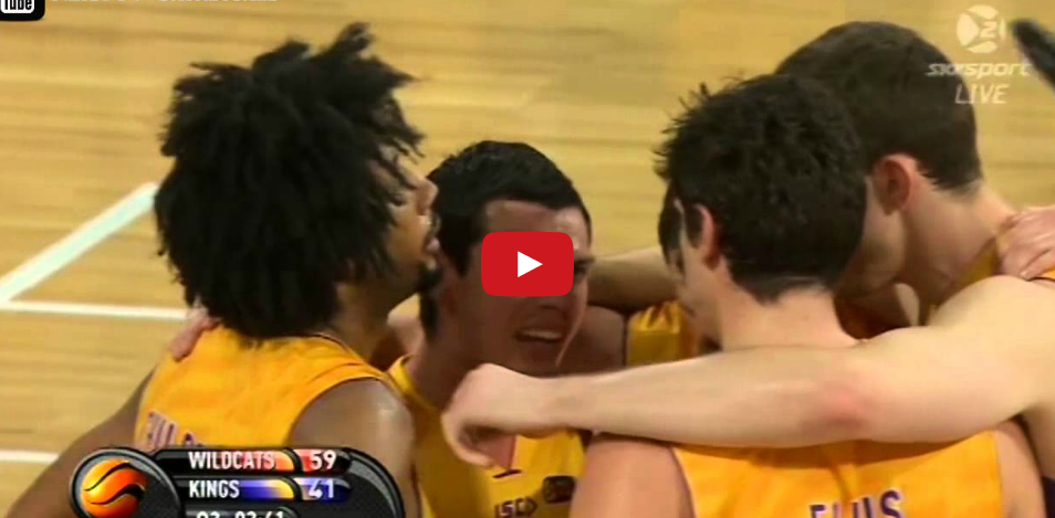 Vidéo : Josh Childress se fait justice lui-même !