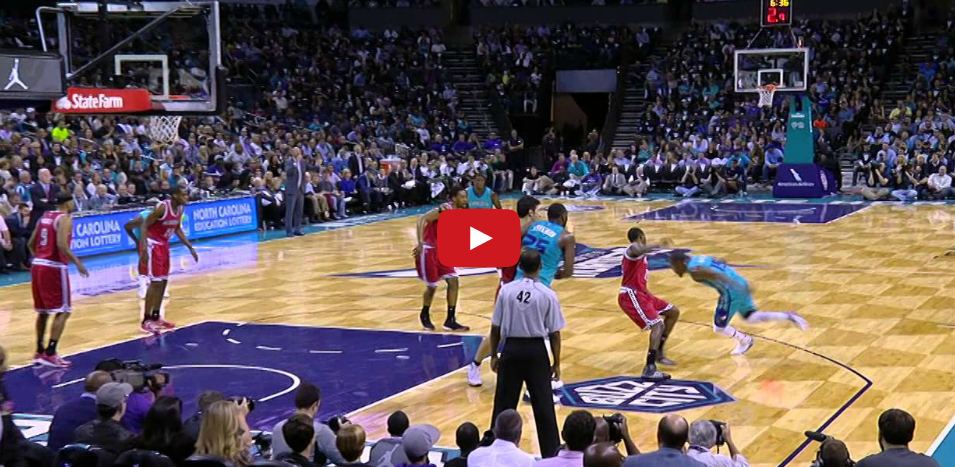 Vidéo : Kemba Walker brise les chevilles de Brandon Knight