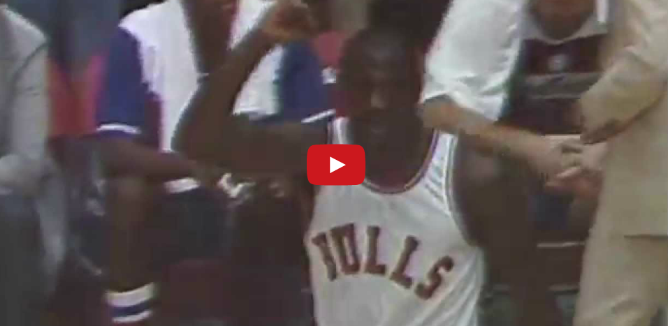 Top 10 vintage : Michael Jordan & Stacey Augmon en feu (mars 1995)