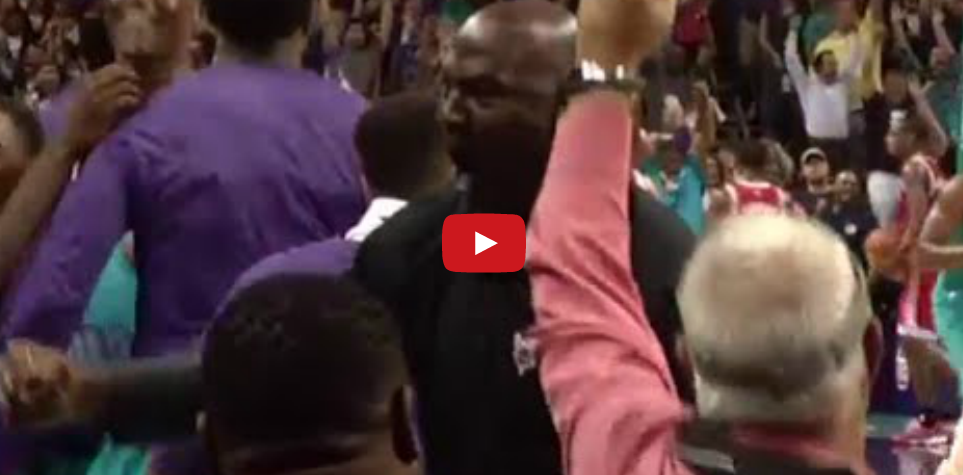 Vidéo : La joie de Michael Jordan lors de la victoire des Hornets