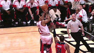 Vidéo : Derrick Rose impressionne pour son premier match