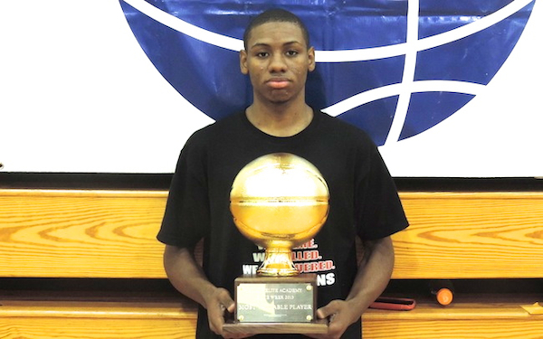 Abusé : Le jump dingue du lycéen Unique McLean