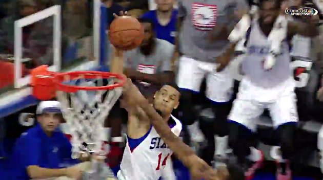 Top 10 : Hayward fait payer LeBron, McDaniels avec le dunk féroce