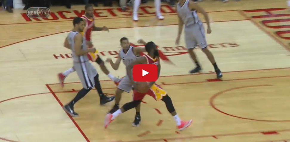 Vidéo : Le superbe Eurostep de James Harden