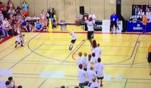 Vine : Kevin Durant met un énorme contre à un enfant