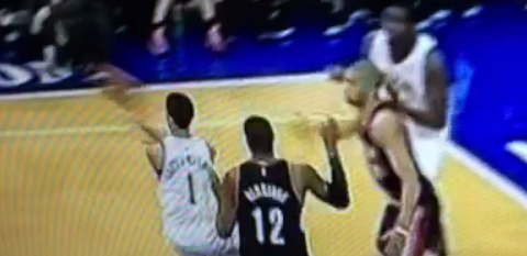 Fail : Michael Carter-Williams a vu l’arbitre démarqué